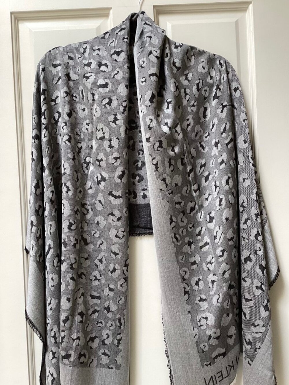 Calvin Klein black & gray reversible woman's scarf, shawl, cover up (70" x 27")